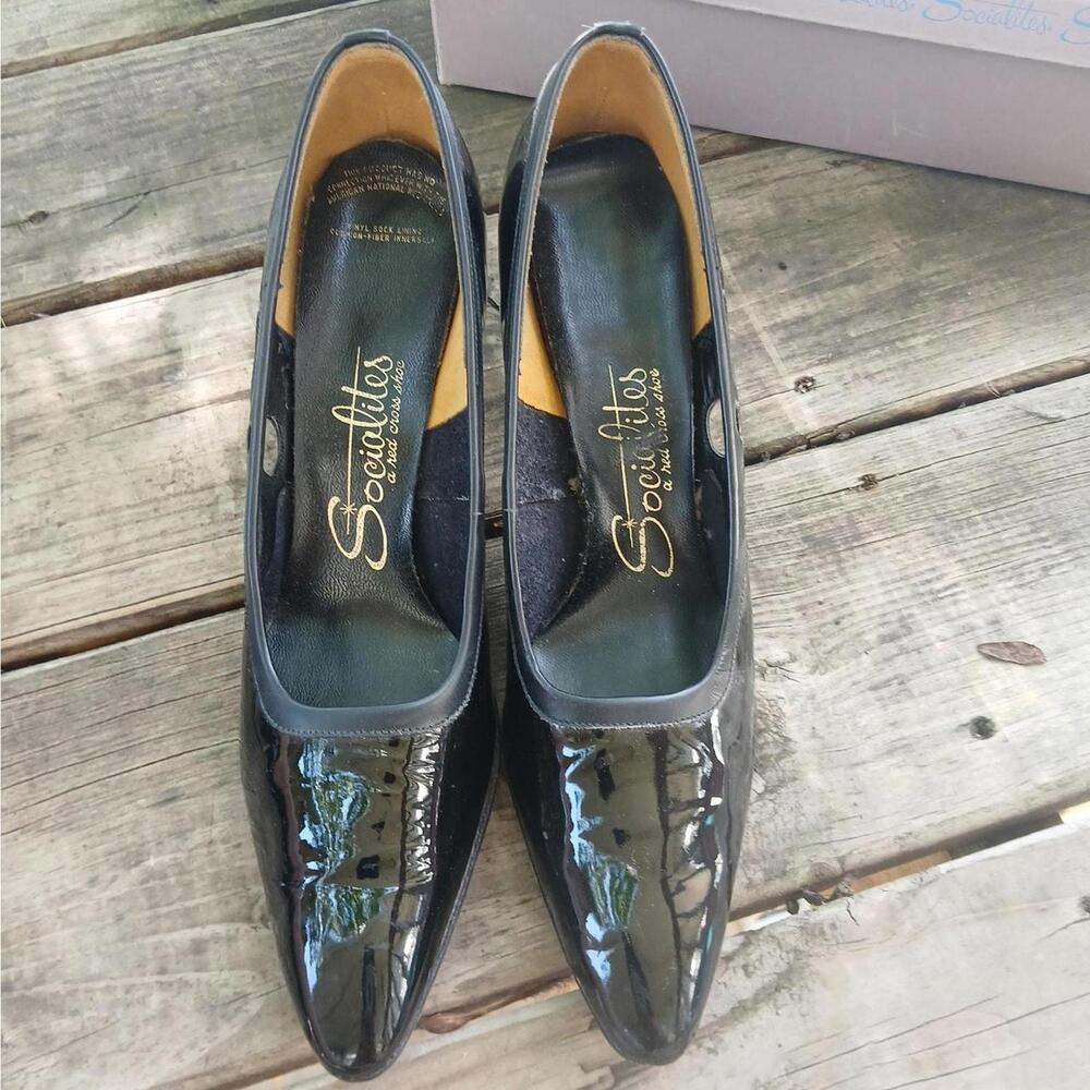 Vintage‎ 1960s black patent leather pointy toed heels in original box, size 9.5 - Picture 2 of 6
